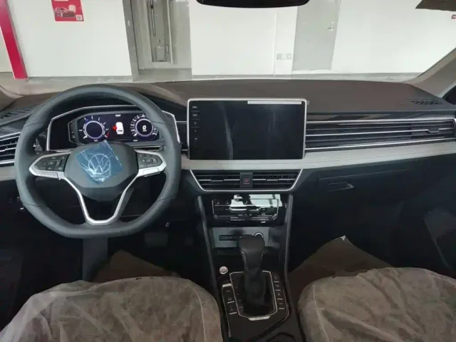 Volkswagen Tiguan L PHEV — Фото автомобиля 9