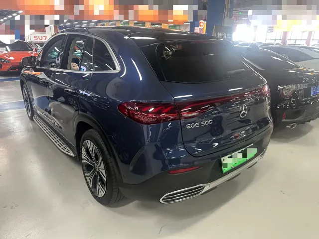 Mercedes-Benz EQE SUV — Фото автомобиля 10