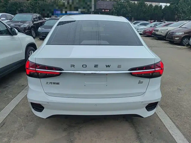Roewe i5 — Фото автомобиля 5