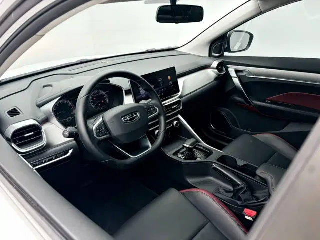 Geely Binyue — Фото автомобиля 12