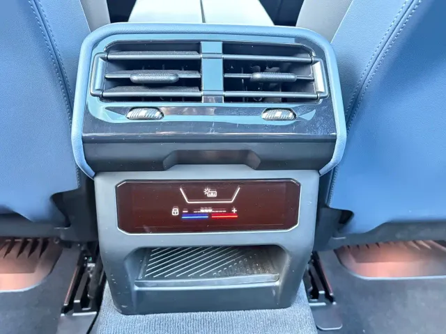 BMW i5 — Фото автомобиля 20