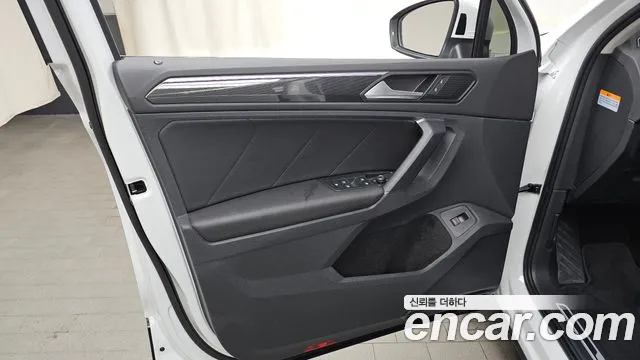 Volkswagen Tiguan Tiguan 2 поколение 2.0 TDI Prestige — Фото автомобиля 24