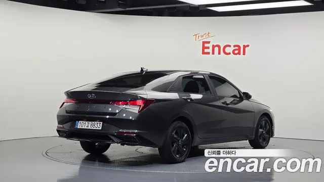 Hyundai Avante CN7 — Фото автомобиля 2