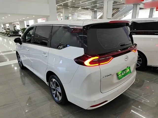 GAC Trumpchi M6 — Фото автомобиля 22