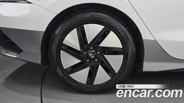 Hyundai Ioniq 6 — Фото автомобиля 5