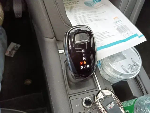 Cadillac XT5 — Фото автомобиля 15