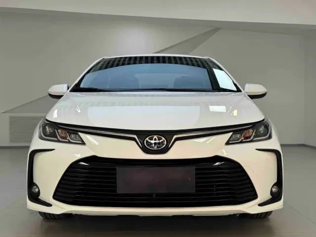 Toyota Corolla — Фото автомобиля 2