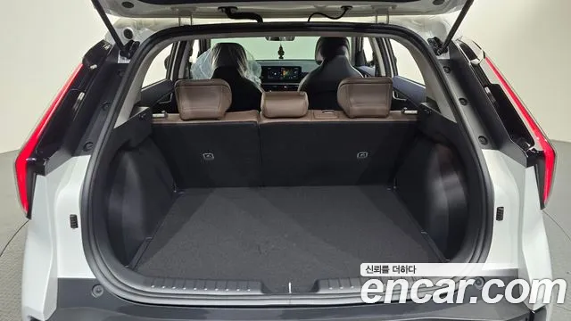 Kia Niro Signature — Фото автомобиля 17