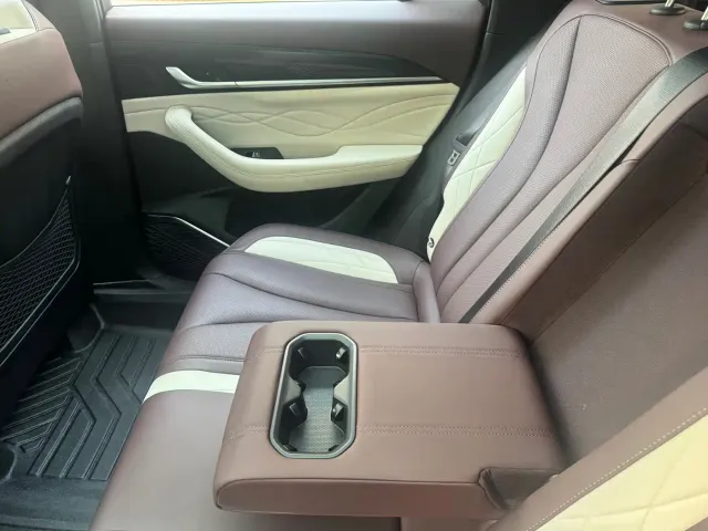 Geely Xingyue L — Фото автомобиля 14