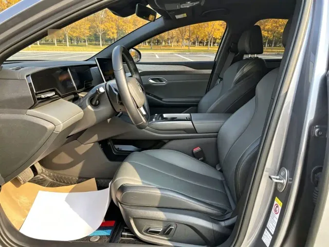 BYD Qin L — Фото автомобиля 9