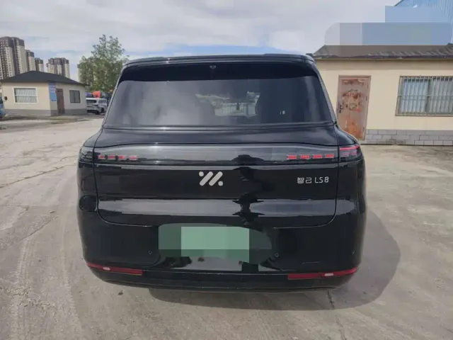 IM Motors LS8 — Фото автомобиля 8