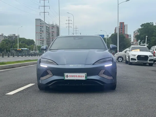 BYD Seal — Фото автомобиля 2