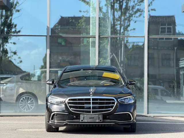 Mercedes-Benz S-Class — Фото автомобиля 2