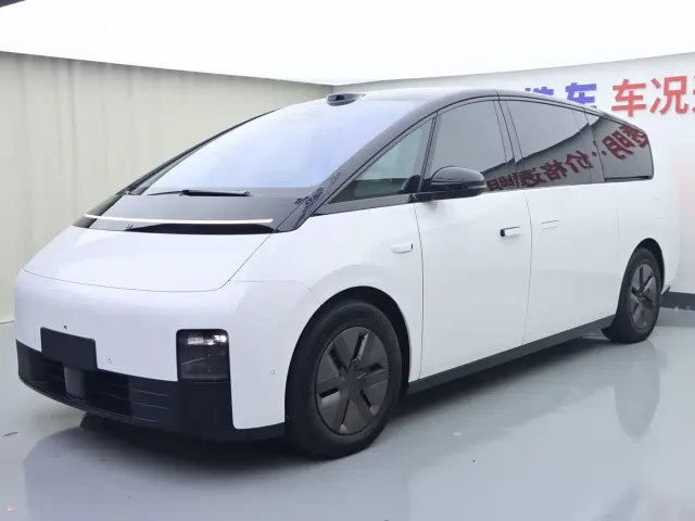 Фотография автомобиля — Li Auto MEGA