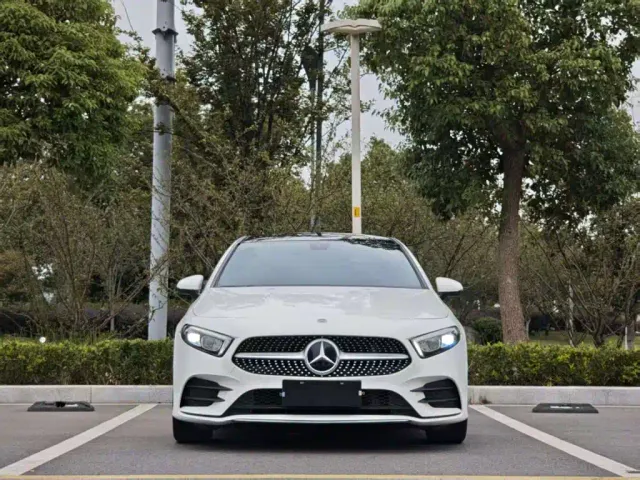 Mercedes-Benz Mercedes-Benz A-Class 2022 A 180 L Sport Sedan — Фото автомобиля 21