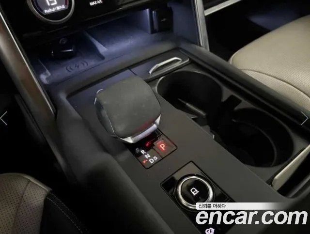Land Rover Discovery — Фото автомобиля 11
