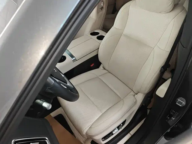 Li Auto L9 — Фото автомобиля 14