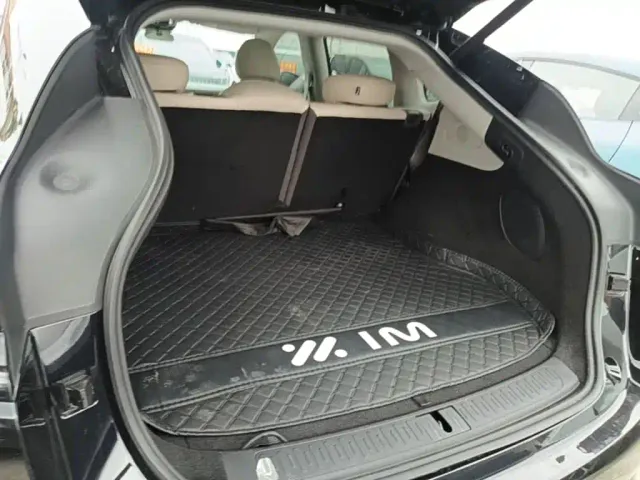 IM Motors LS6 — Фото автомобиля 18