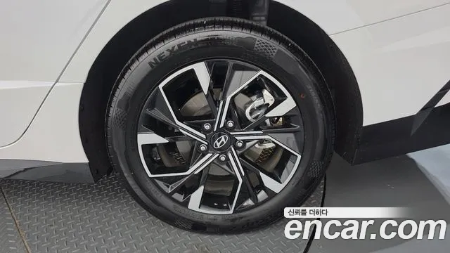 Hyundai Sonata — Фото автомобиля 5