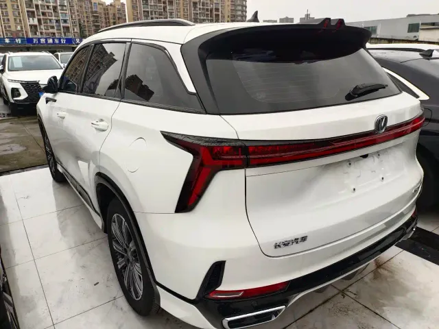 Changan CS75 Plus — Фото автомобиля 16
