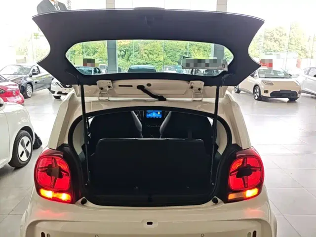 Roewe Clever — Фото автомобиля 18
