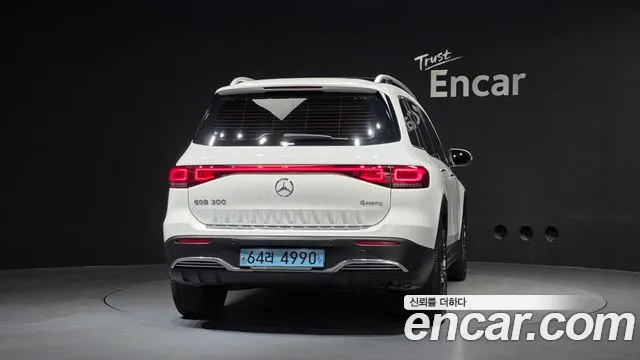 Mercedes-Benz EQB X243 — Фото автомобиля 4