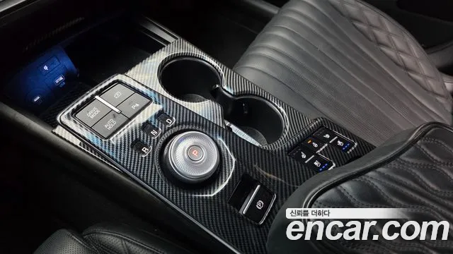 Kia K8 Hybrid — Фото автомобиля 9