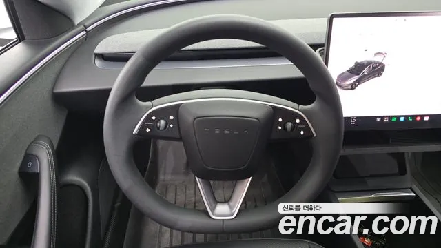 Tesla Model 3 — Фото автомобиля 14