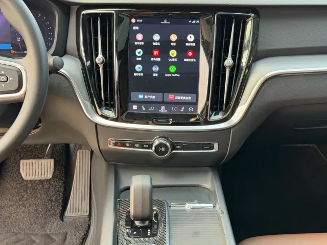 Volvo S60 — Фото автомобиля 14