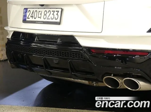Lamborghini Urus — Фото автомобиля 20