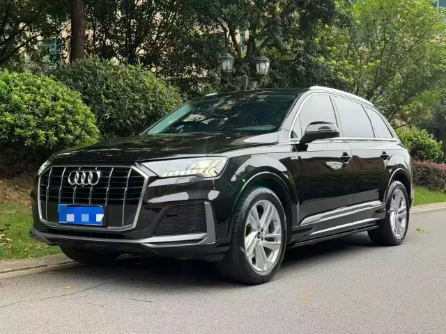 Audi Q7 — Фото автомобиля 2