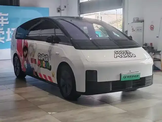 Li Auto MEGA — Фото автомобиля 3