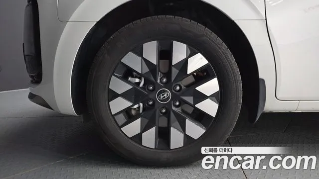 Hyundai Staria — Фото автомобиля 5