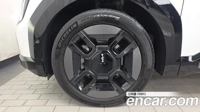 Kia EV9 — Фото автомобиля 4