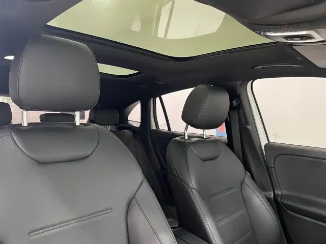 Mercedes-Benz GLA-Class — Фото автомобиля 17
