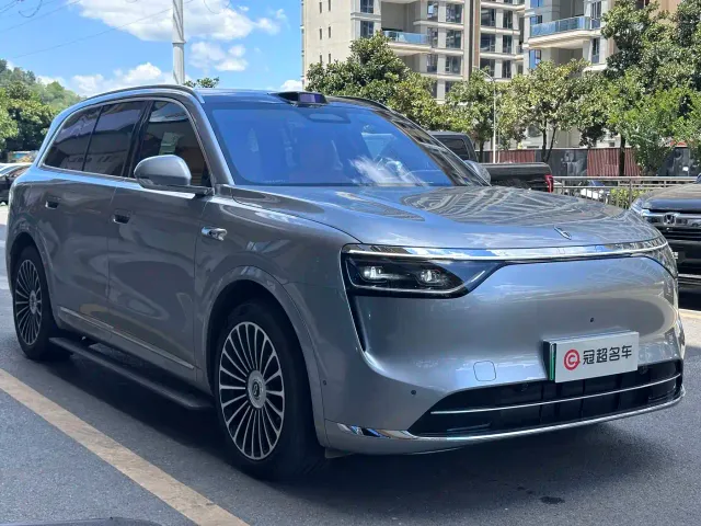 Aito M8 — Фото автомобиля 3