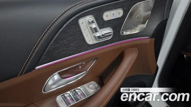 Mercedes-Benz GLS-Class — Фото автомобиля 13