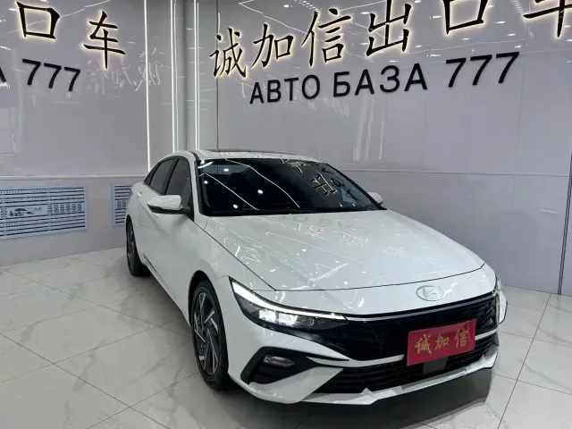 Hyundai Elantra — Фото автомобиля 3