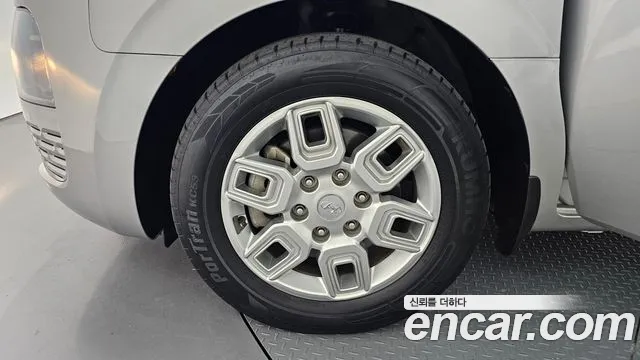 Hyundai Staria Staria Карго 3 места — Фото автомобиля 5