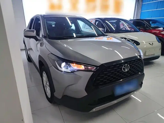 Toyota Corolla Cross — Фото автомобиля 3
