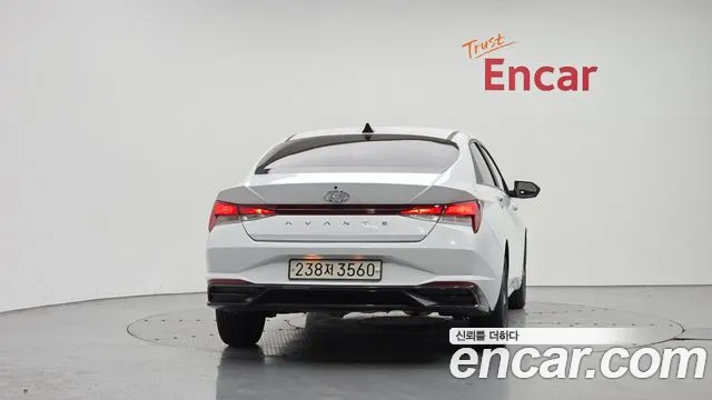 Hyundai AVANTE Avante (CN7) — Фото автомобиля 4