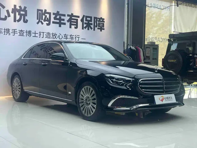 Mercedes-Benz E-Class — Фото автомобиля 4