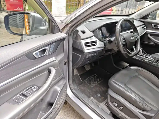 Chery Tiggo 8 — Фото автомобиля 15