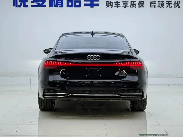 Audi A7L — Фото автомобиля 8