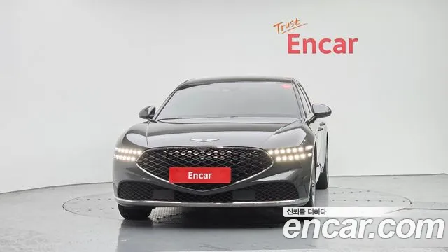 Genesis G90 Бензин 3.5 турбо AWD — Фото автомобиля 3