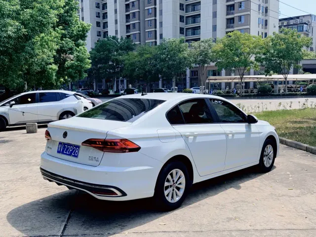 Volkswagen Bora — Фото автомобиля 6