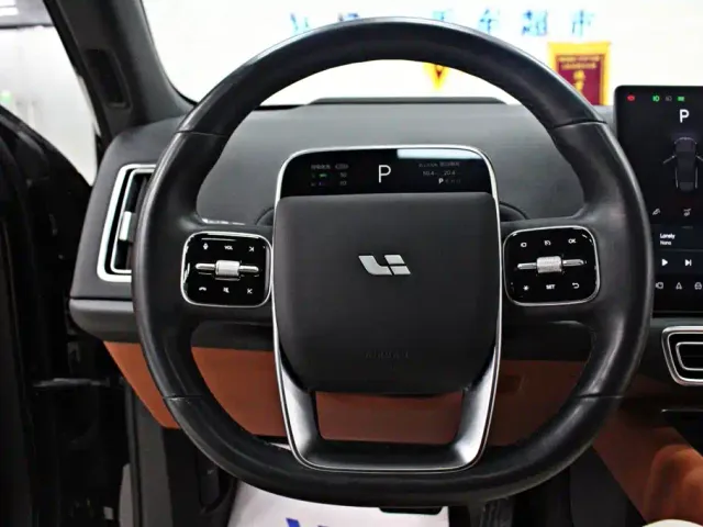 Li Auto L6 — Фото автомобиля 5