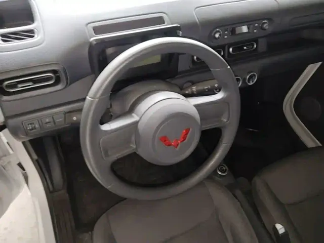 Wuling Zhiguang NEV — Фото автомобиля 10