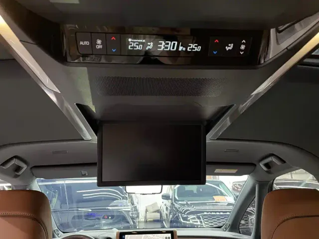 Toyota Vellfire — Фото автомобиля 13