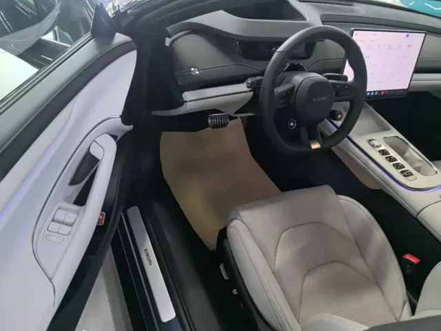 Xiaomi SU7 — Фото автомобиля 15